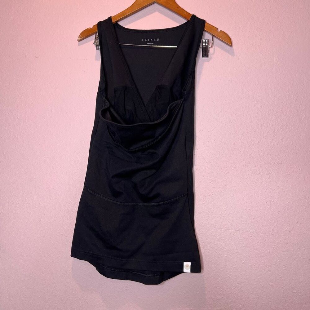 Lalabu Soothe Shirt babywearing tank top in black